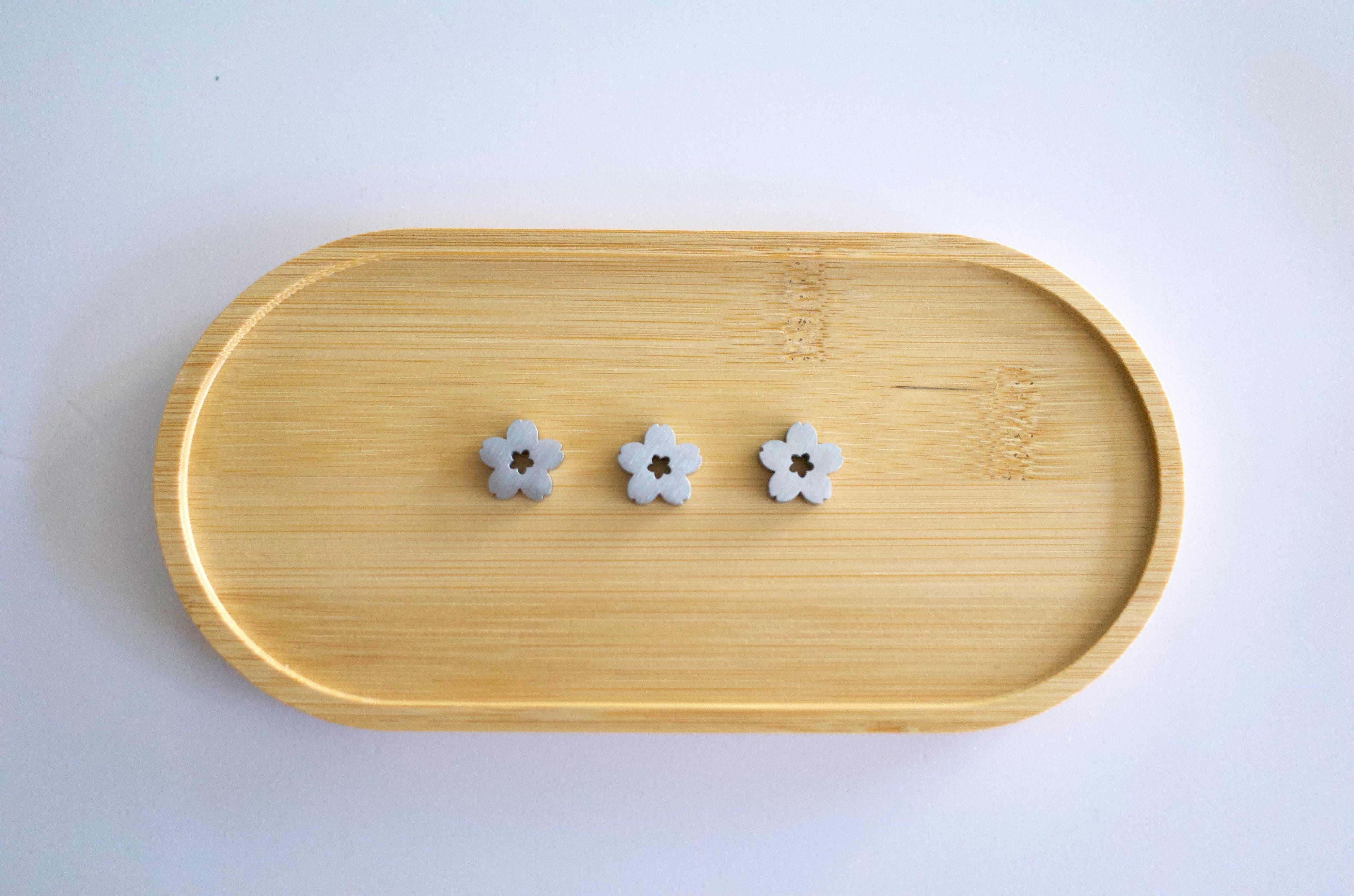 sakura (set of 3) sifter beads (satin finish)