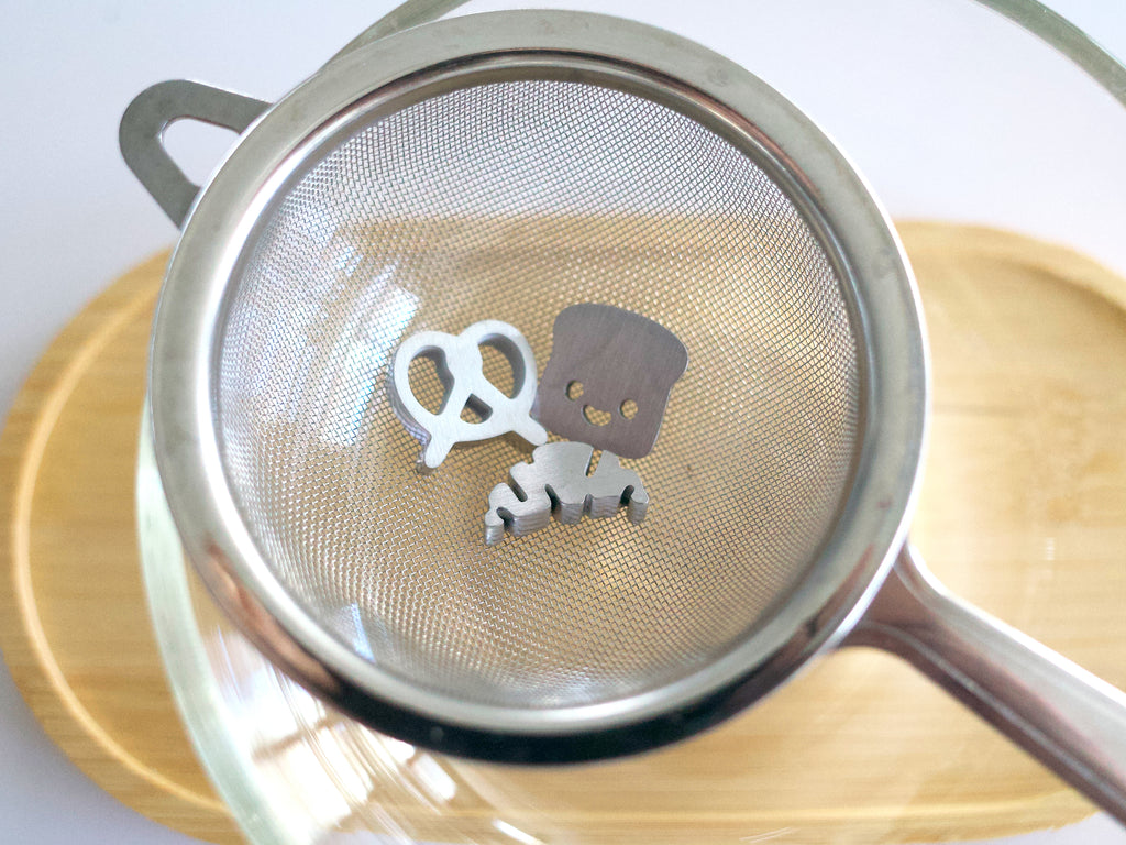 pretzel, toast, croissant sifter beads (satin finish)