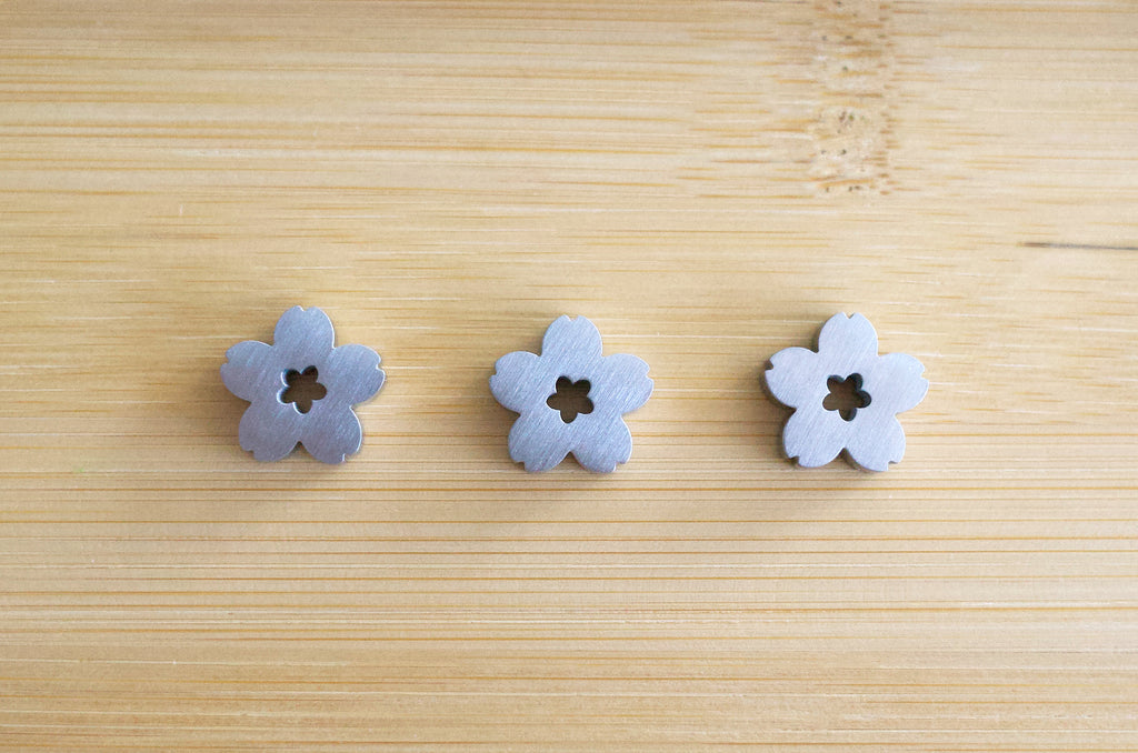 sakura (set of 3) sifter beads (satin finish)