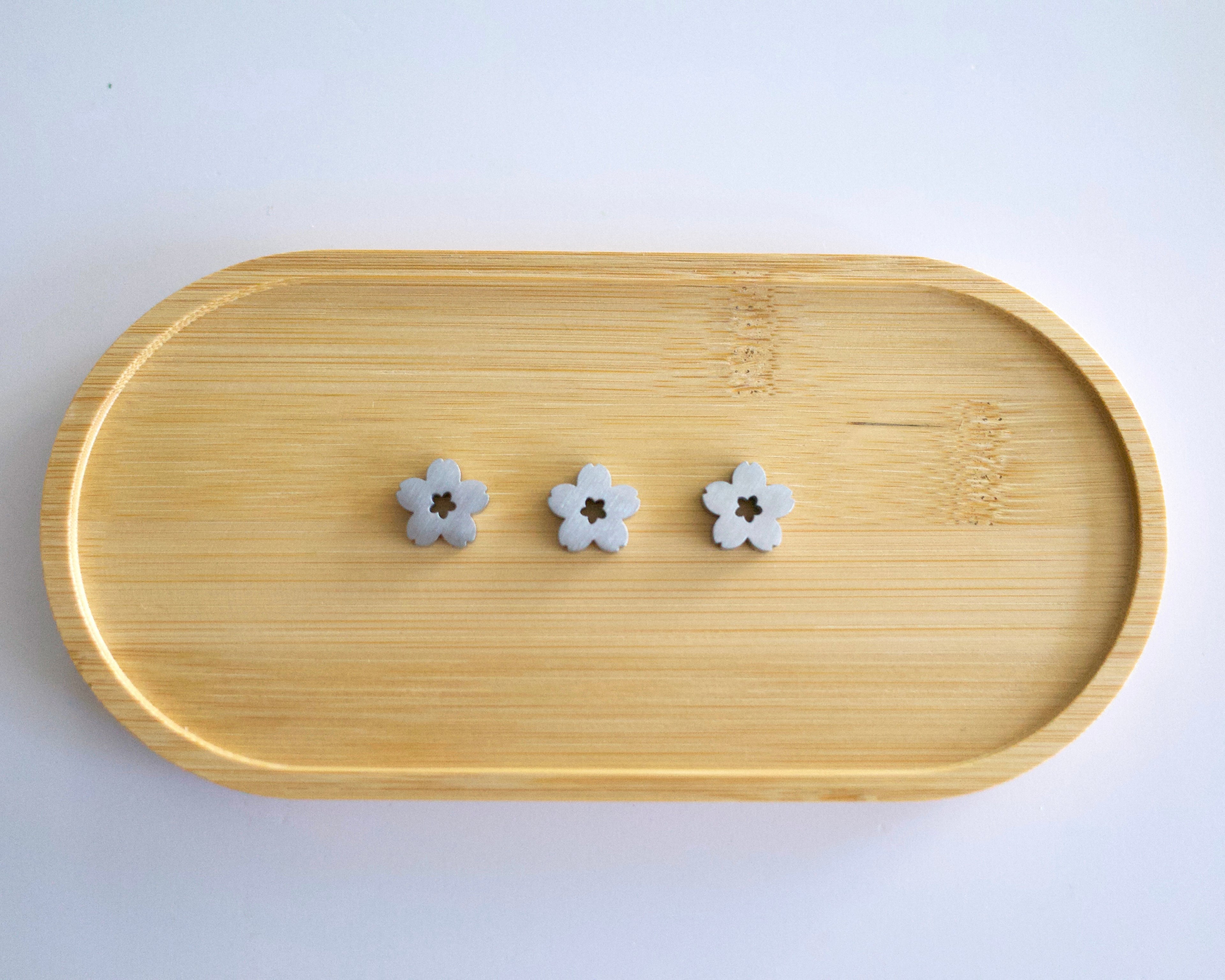 sakura (set of 3) sifter beads (satin finish)